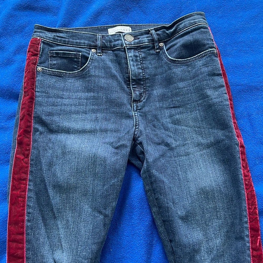 Loft - Skinny jeans - Women’s - Size 29/8 - Denim with Maroon velvet stripes